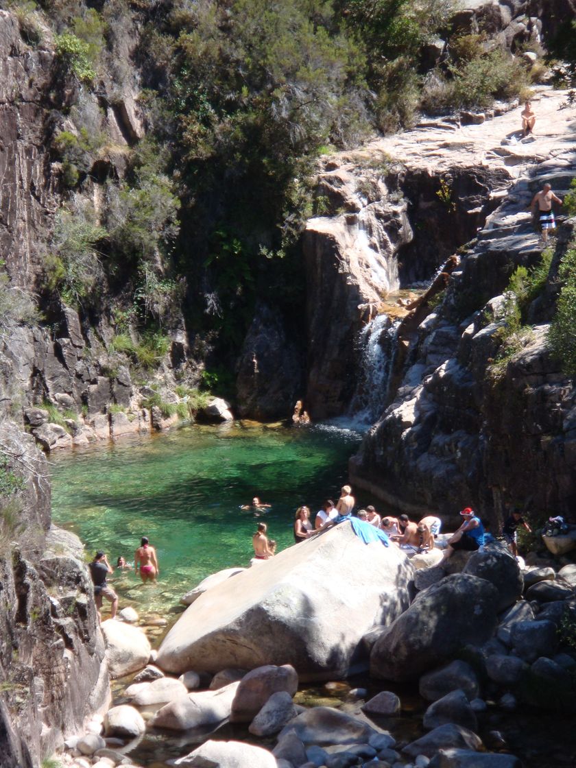 Lugar Cascata da Portela do Homem