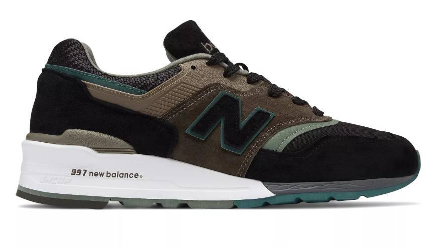 Social New Balance USA