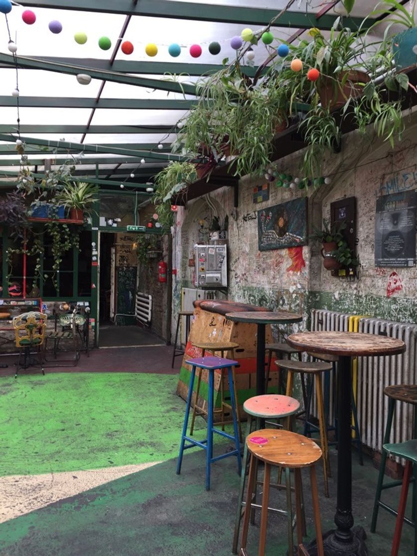 Lugar Szimpla Kert