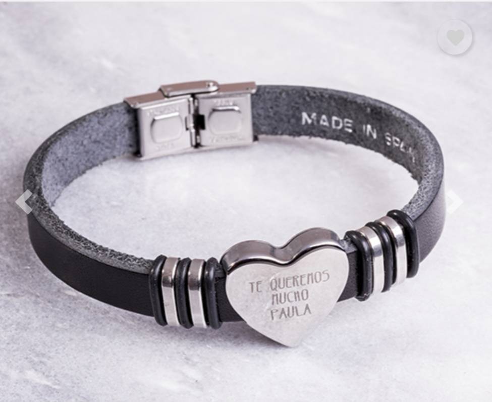 Product Pulsera de cuero con corazón personalizada