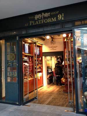 Lugar The Harry Potter Shop at Platform 9¾