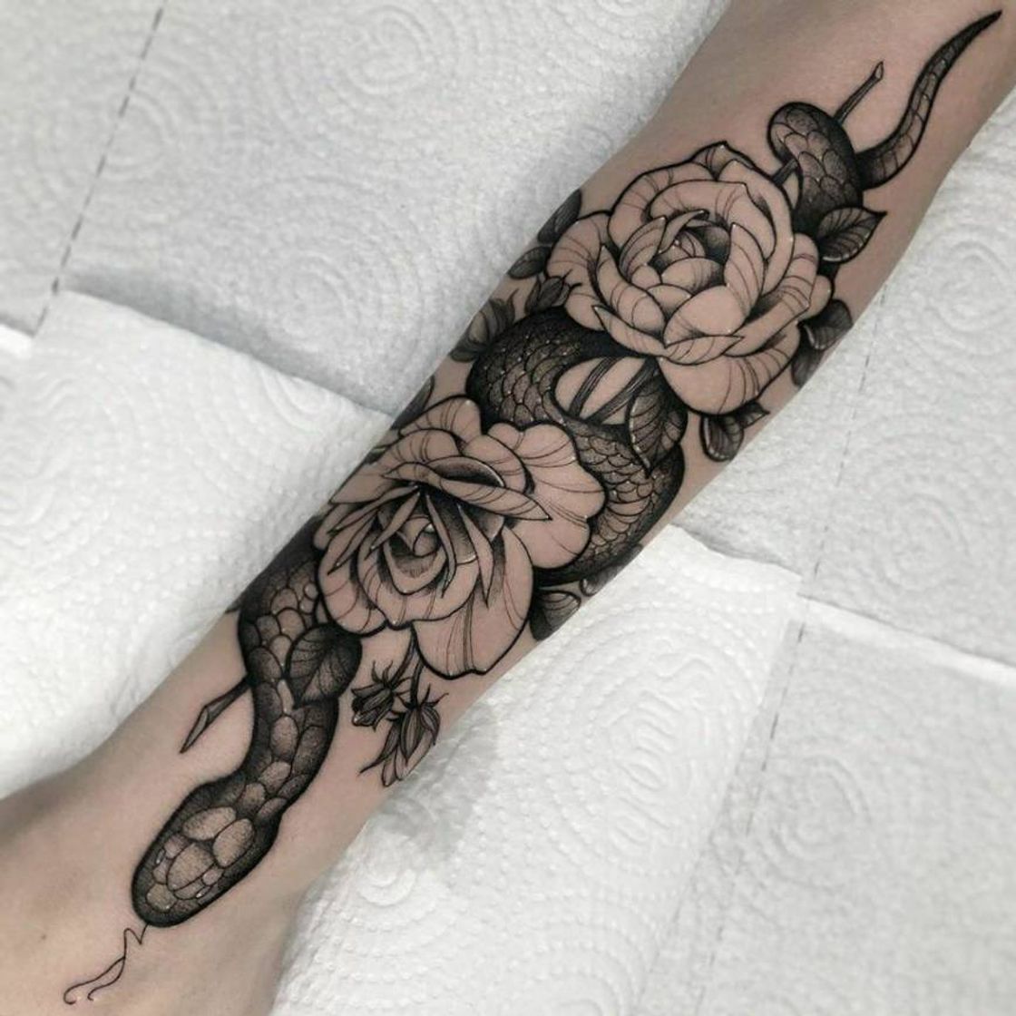 Fashion Tatuagens femininas no braço