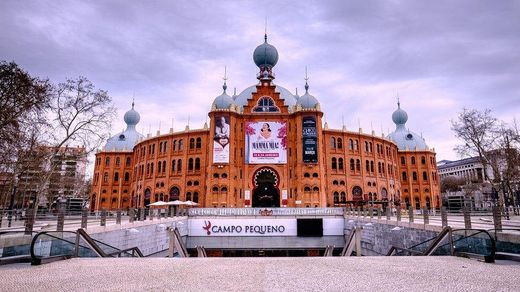 Campo Pequeno Galeria Comercial