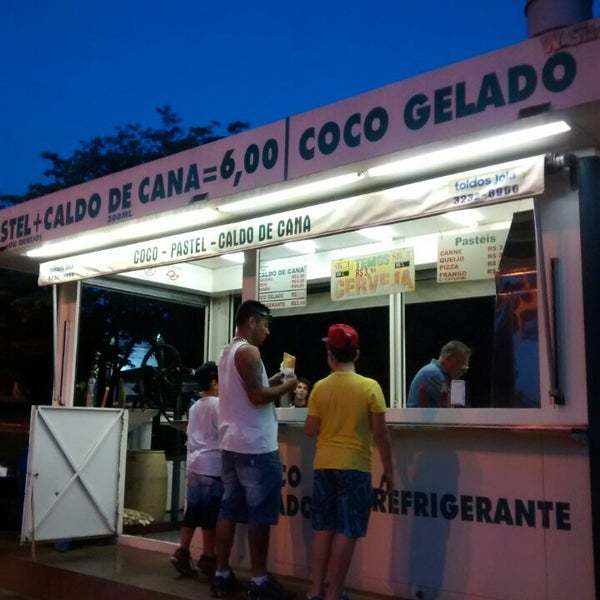 Restaurantes Barraca Pastel / Caldo de Cana / Coco Gelado