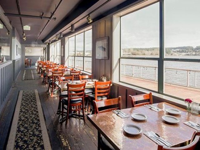 Restaurants Yacht Club Broiler