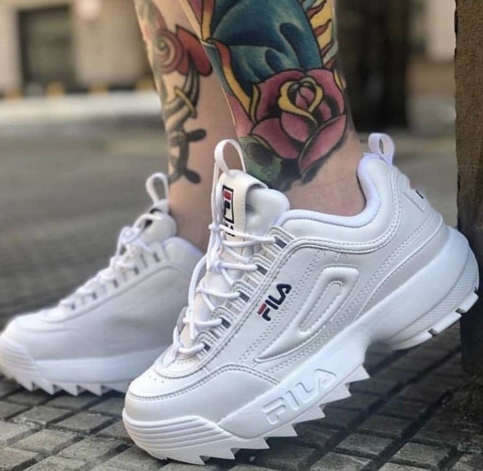 Fashion Tênis fila branco uma ótima combinação 🥰