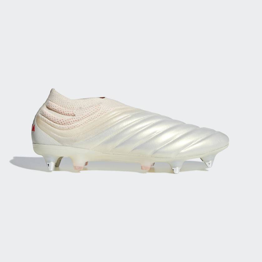 Fashion BOTAS DE FUTEBOL COPA 19+ – PISO MOLE

