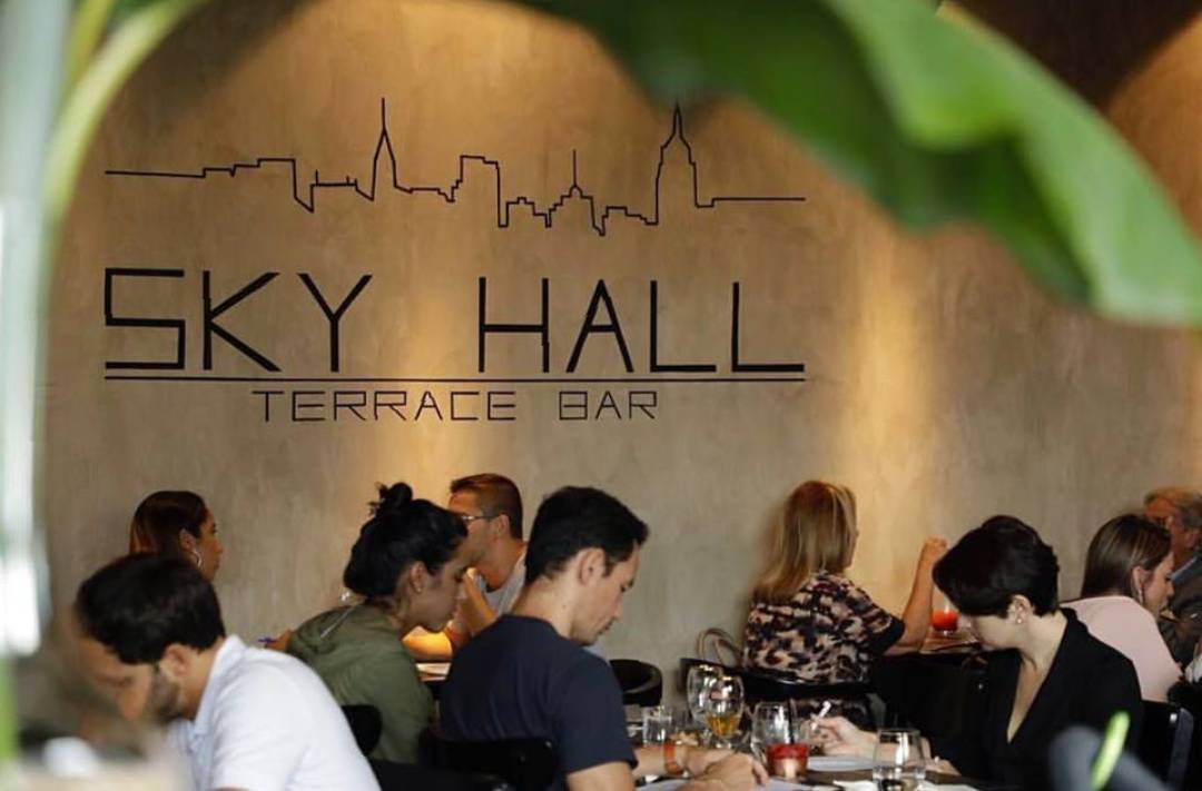 Restaurantes Sky Hall Terrace Bar