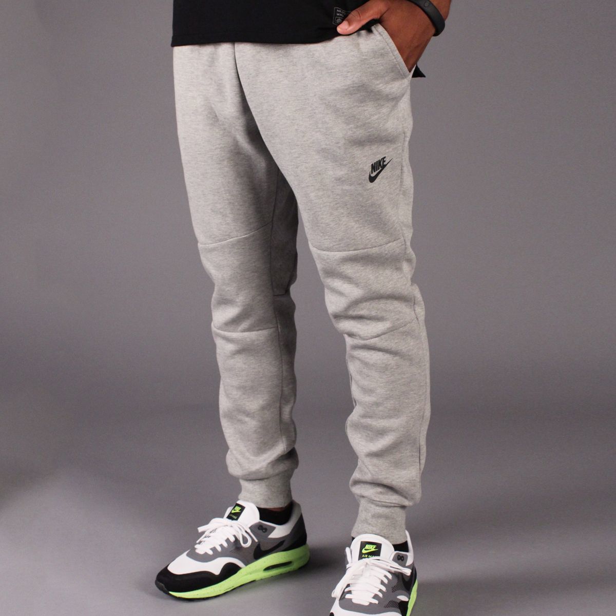 Place Nike Sportswear Tech Fleece Pants Men Sport Trousers, Hombre, Gris