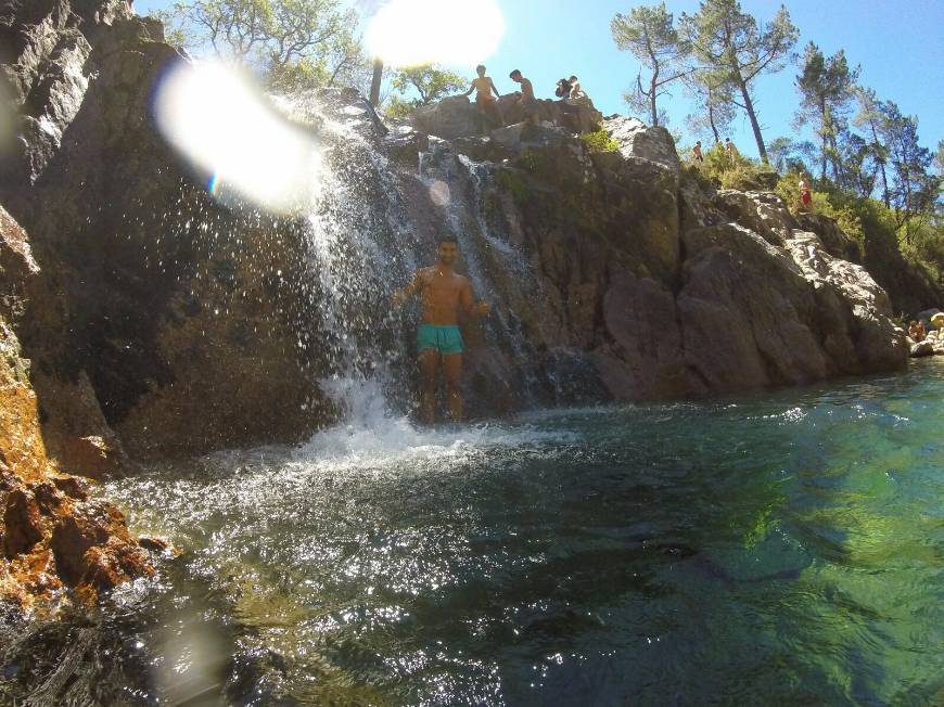 Lugar Cascata da Portela do Homem