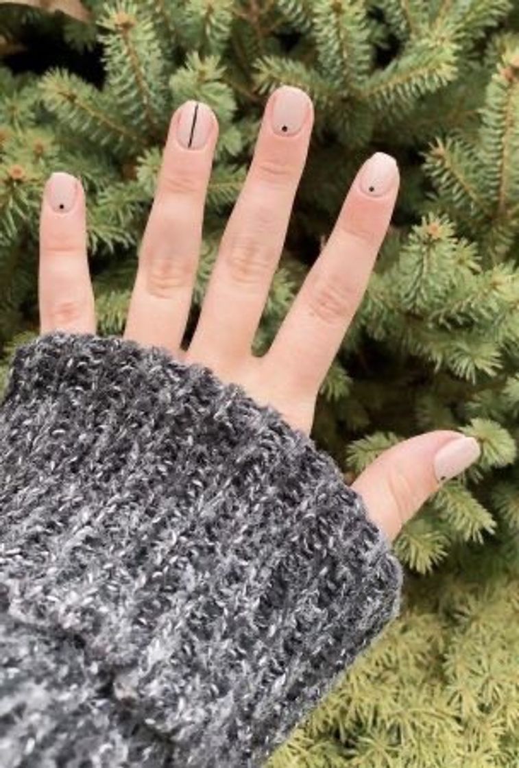 Moda Unhas minimalistas