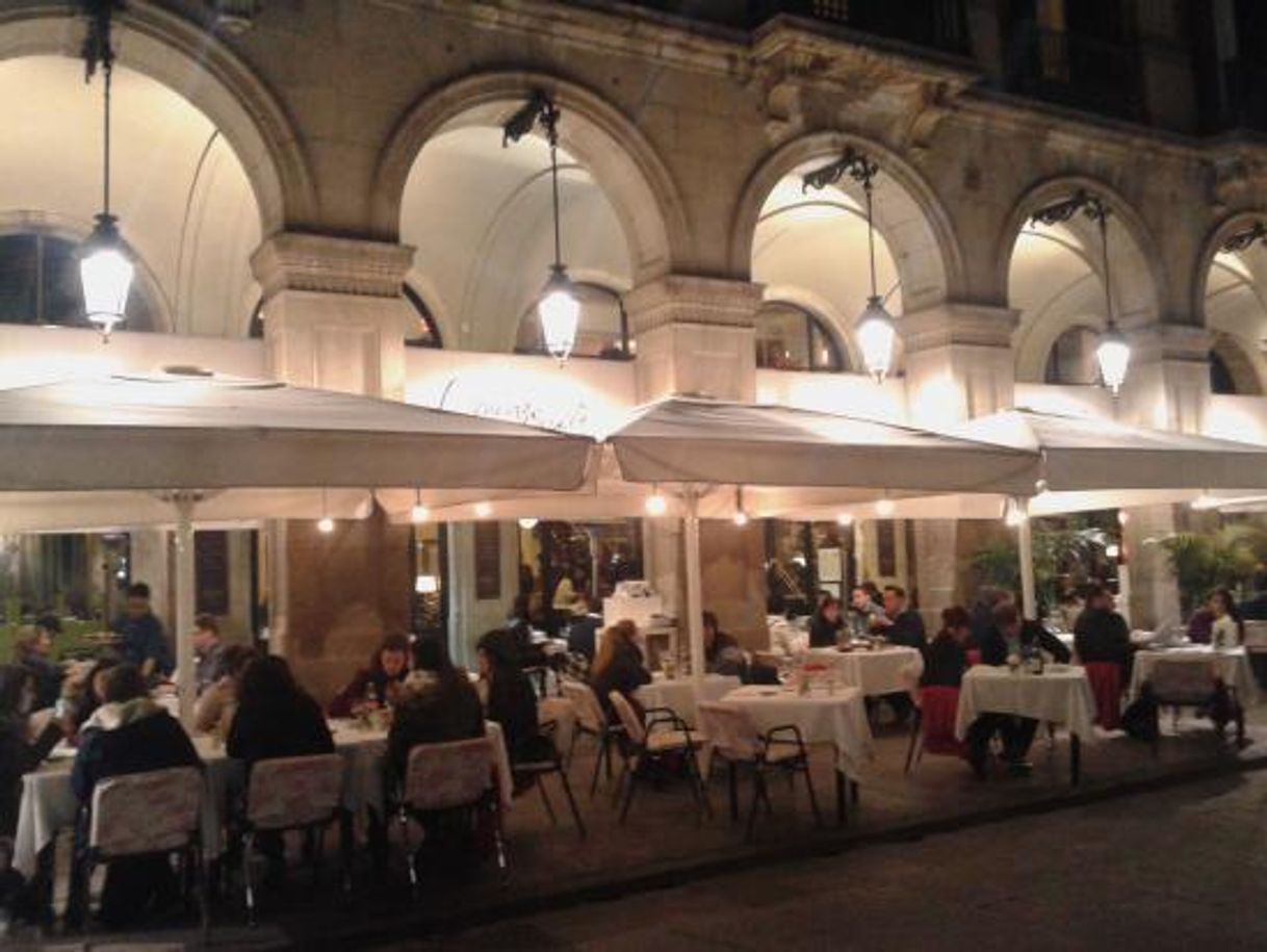 Restaurantes Les Quinze Nits