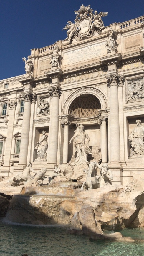 Place Fontana di Trevi