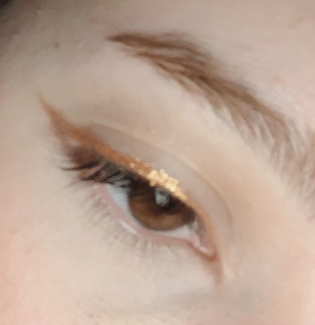 Social Golden eyeshadow
