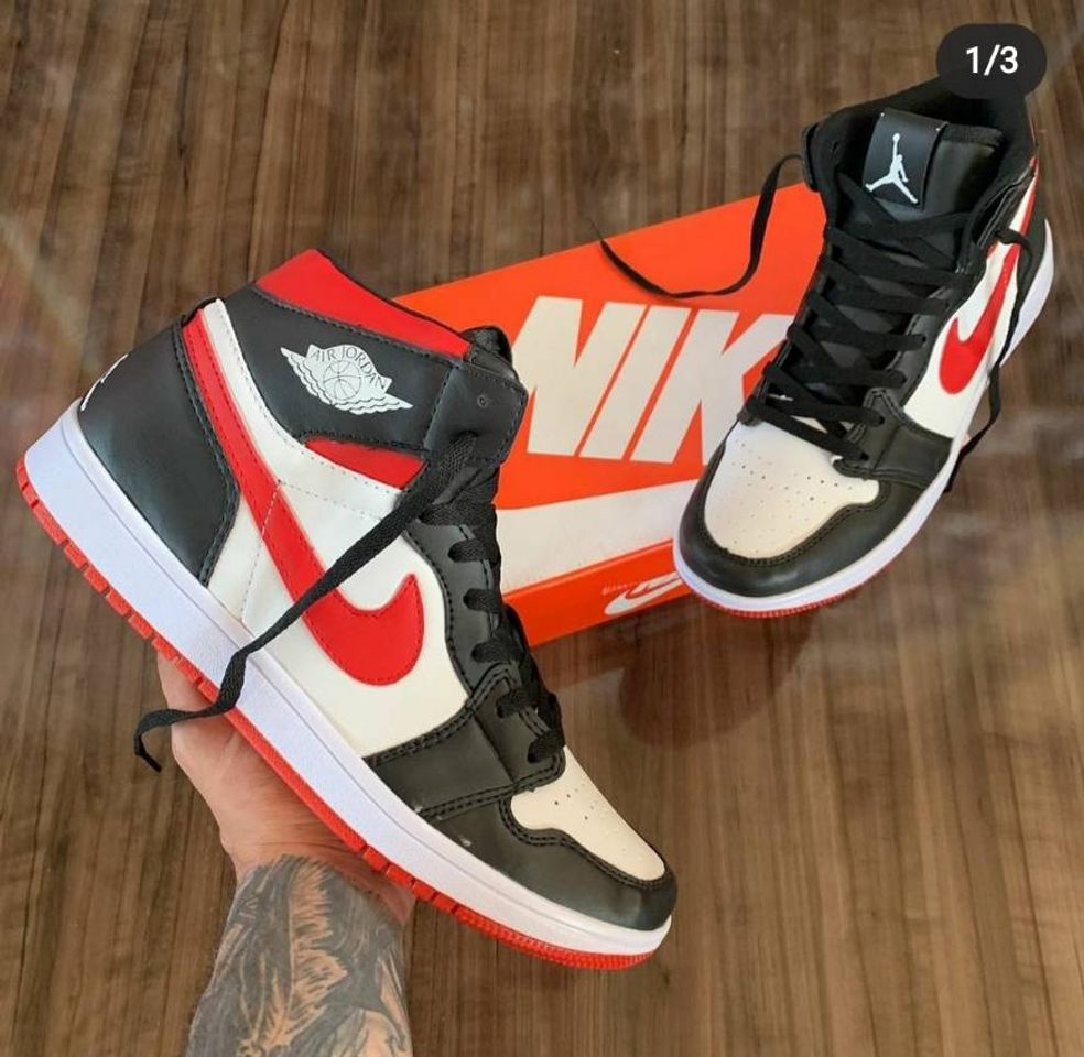 Social NIKE Air MAX 270 React