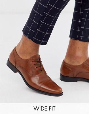 ASOS DESIGN Wide Fit oxford shoes in tan leather with toe cap ...