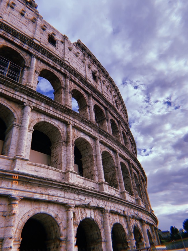 Lugar Coliseo de Roma