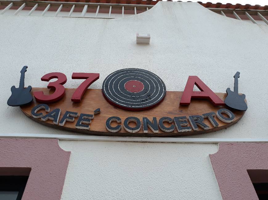 Restaurants Café-Concerto 37A