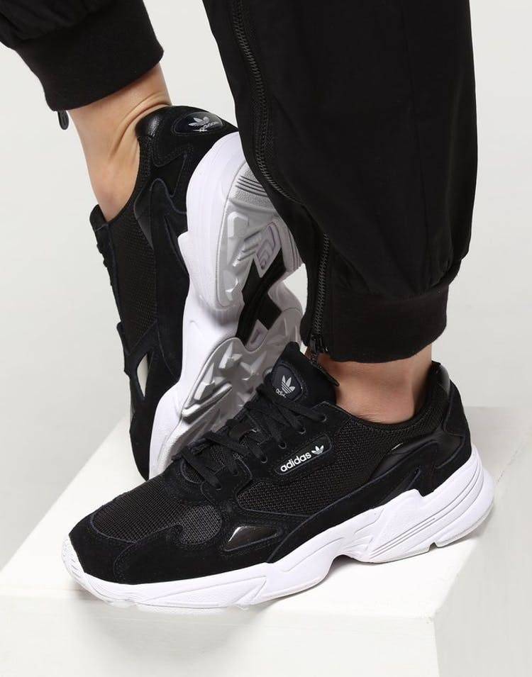 Social Adidas Falcon W, Zapatillas de Gimnasia para Mujer, Multicolor