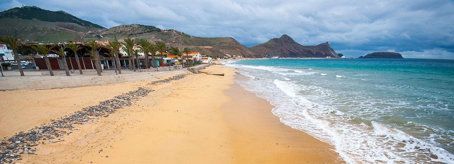 Place Praia do Penedo