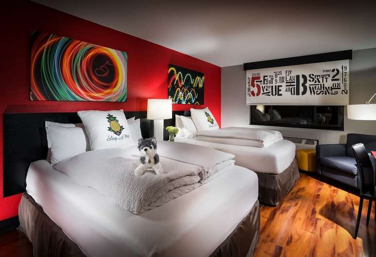 Lugar Hotel Five - A Staypineapple Hotel