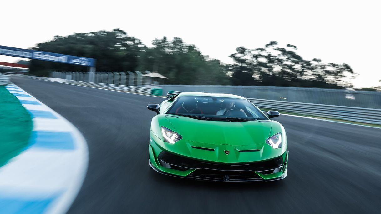 Moda Lamborghini Aventador SVJ | Lamborghini.com