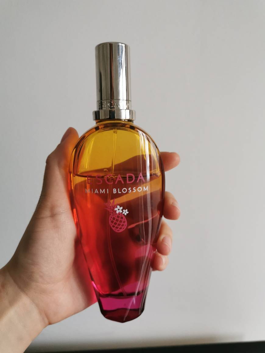 Fashion Perfume escada 