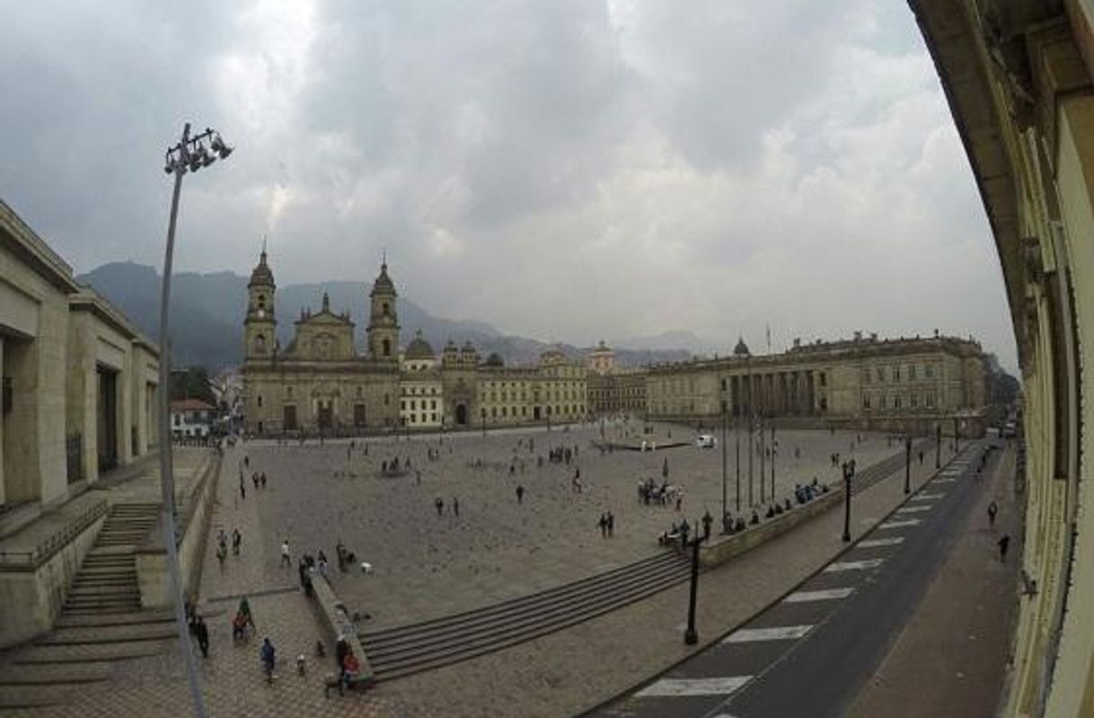 Place Plaza de Bolívar