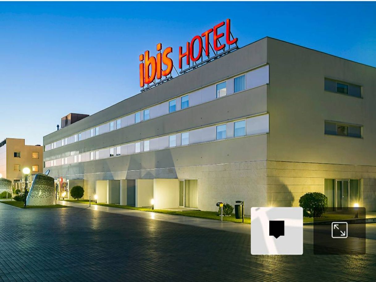 Place Hotel ibis Porto São João
