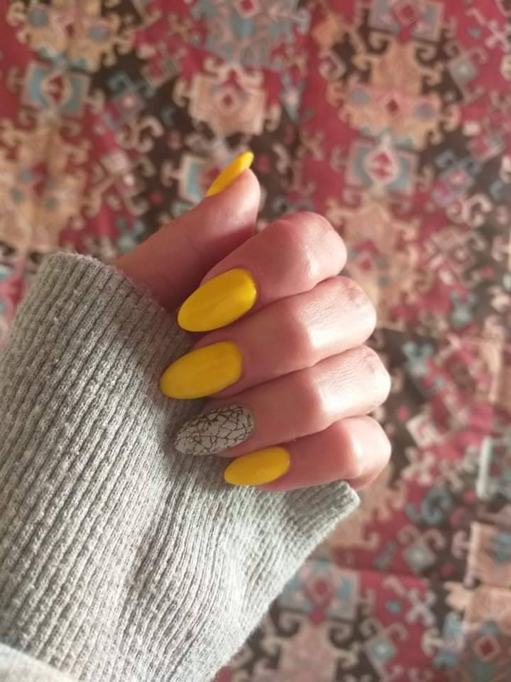 Moda Nails