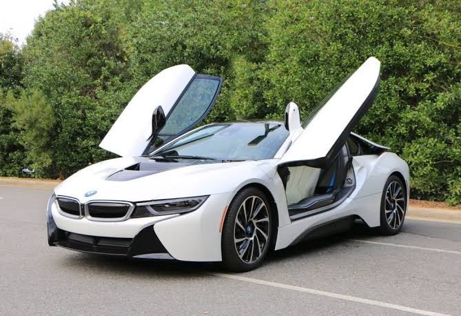 Moda BMW I8