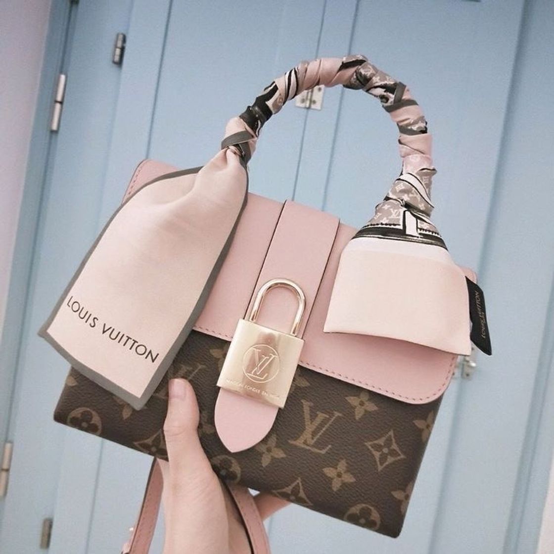 Louis Vuitton 