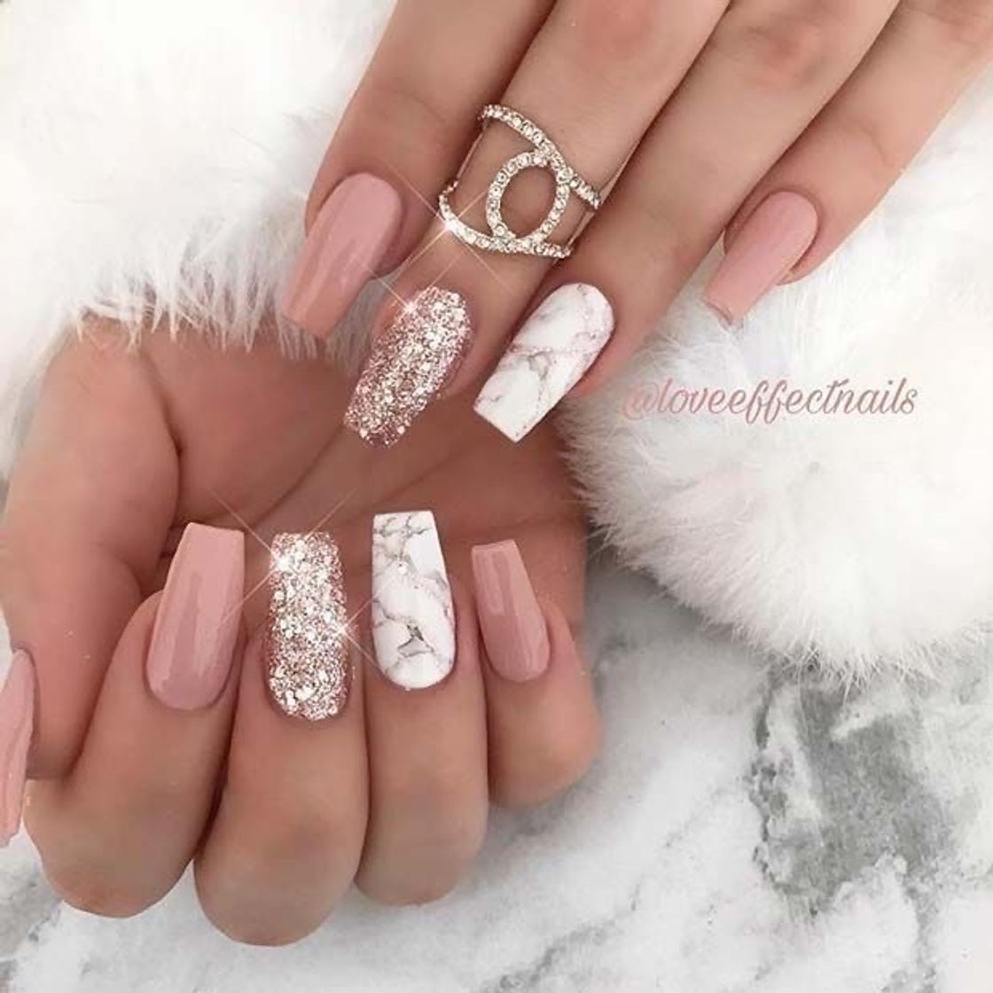 Social nails