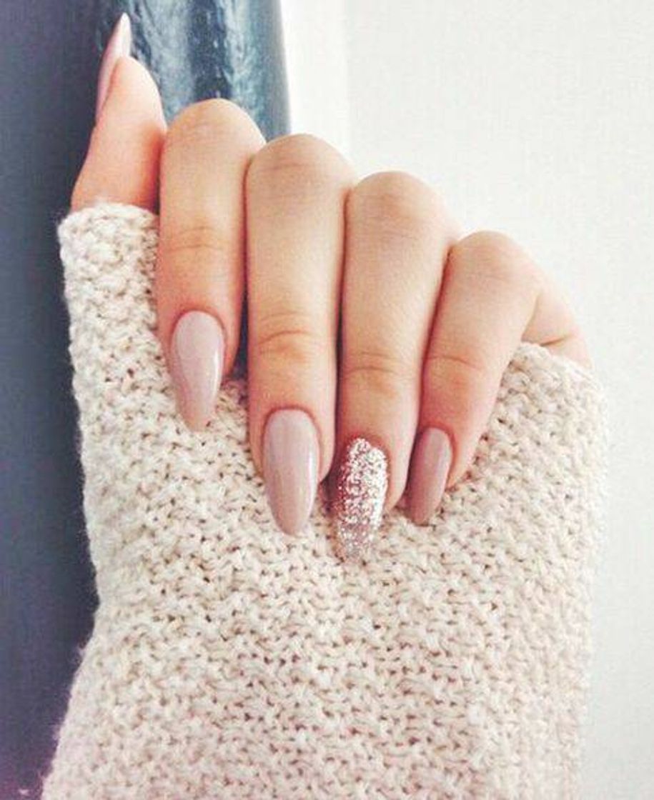 Moda Nails