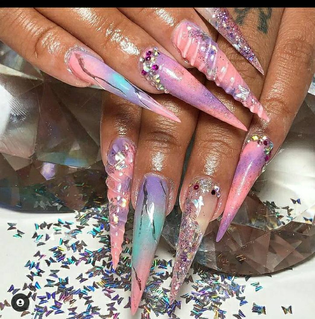 Fashion Unhas de princesa. 🌈😍