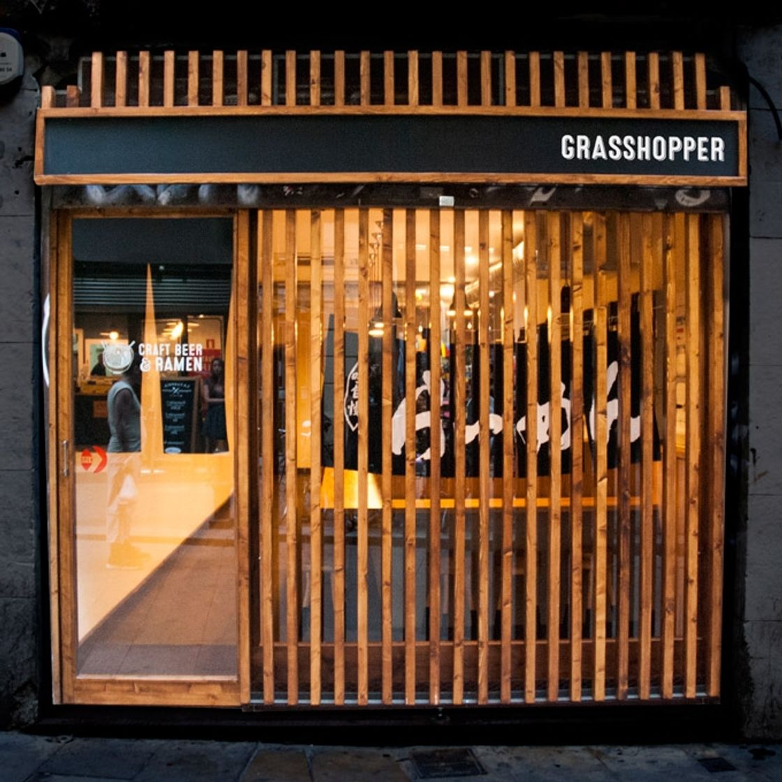 Restaurantes Grasshopper Ramen Bar