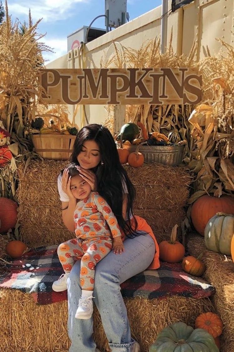 Fashion Kylie and stormi 