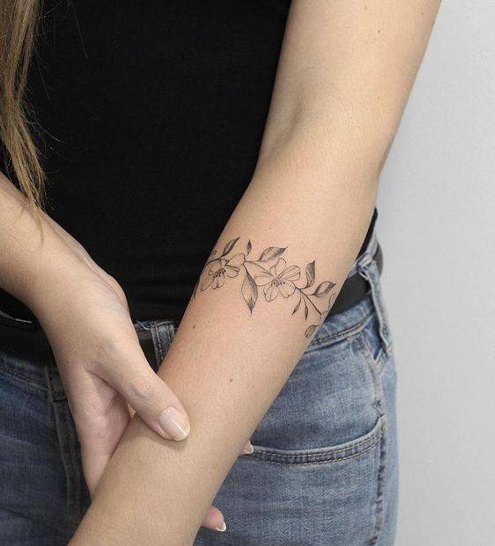 Fashion Tatuagem fechada em volta