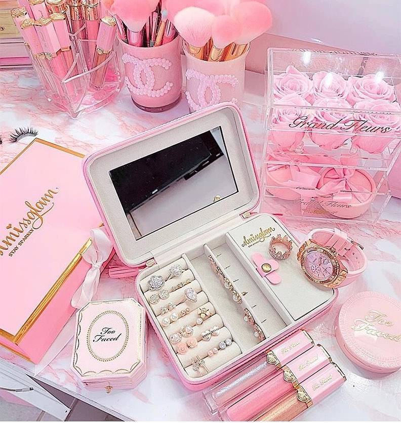 Moda Too Faced 