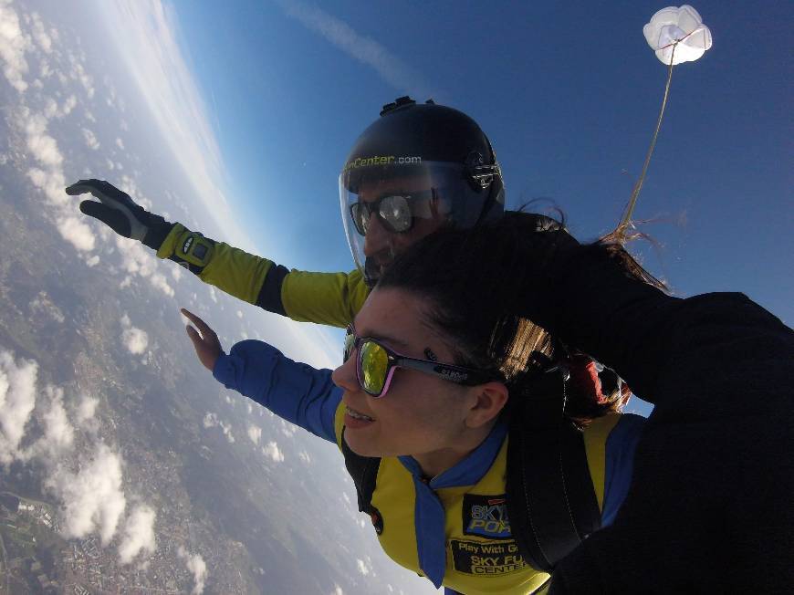 Place Skydive Porto - Escola Paraquedismo