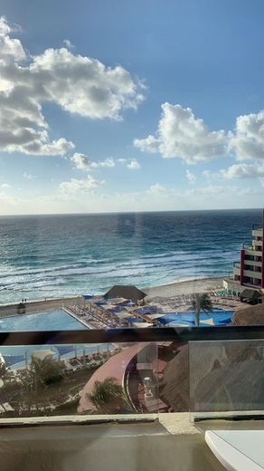 Crown Paradise Club Cancun