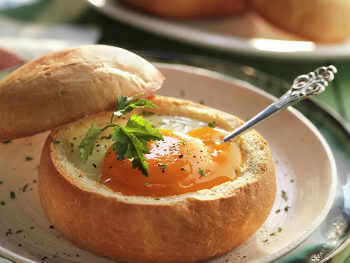 Social Huevos al nido con chorizo