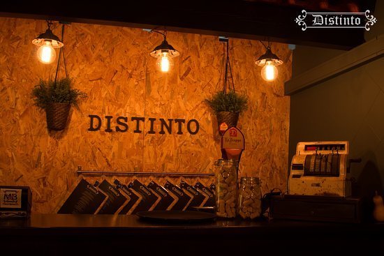 Restaurants Restaurante Distinto