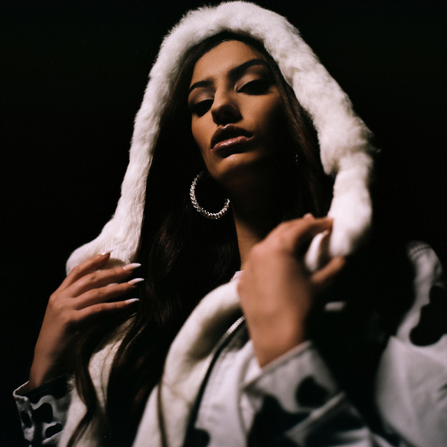 Canción Ella No Sabe