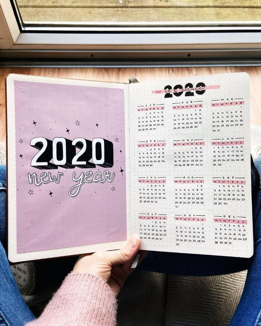📕
