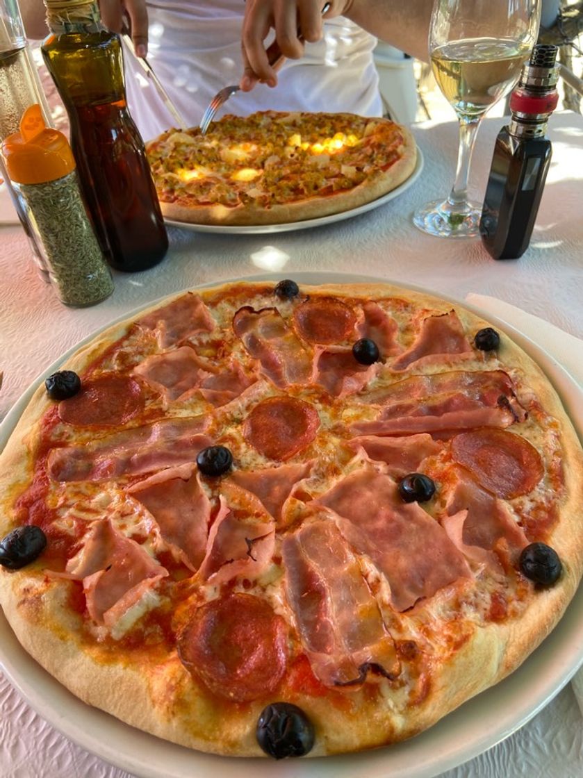 Restaurantes Pizzeria Luna, Lda