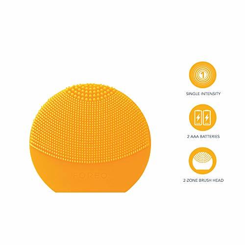 Social LUNA play plus de FOREO es el cepillo facial recargable de silicona