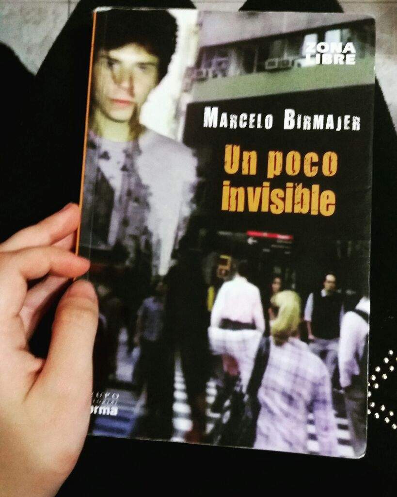 Libro Un poco invisible 