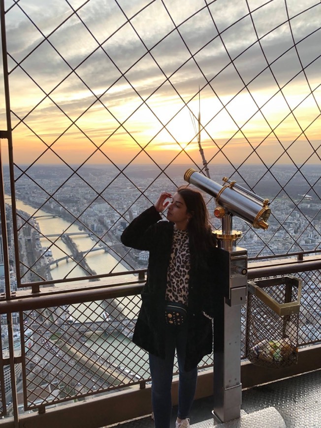 Place Torre Eiffel