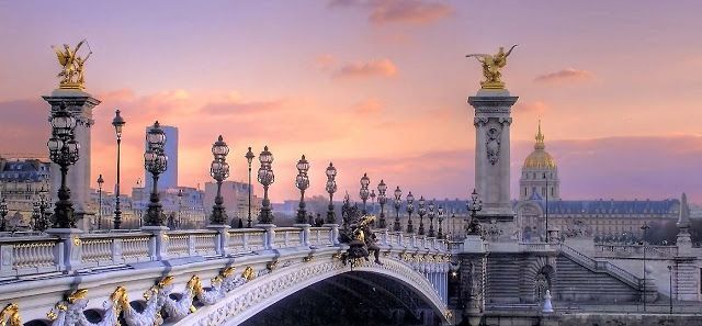 Place Pont Alexandre III